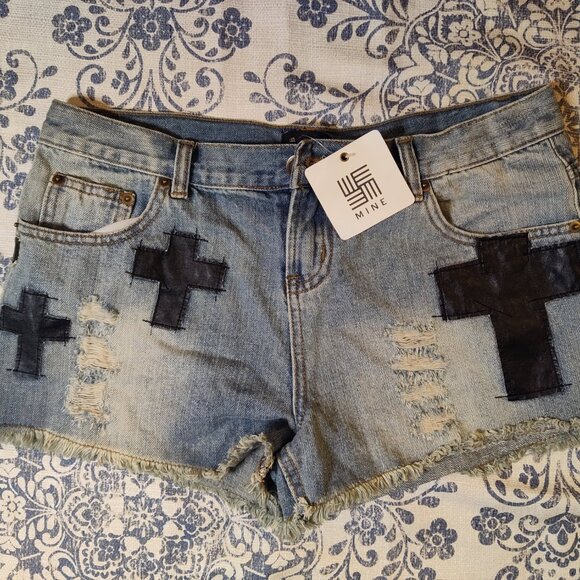 NWT Mine- Distressed Jean Shorts w/Crosses size L - Picture 2 of 6